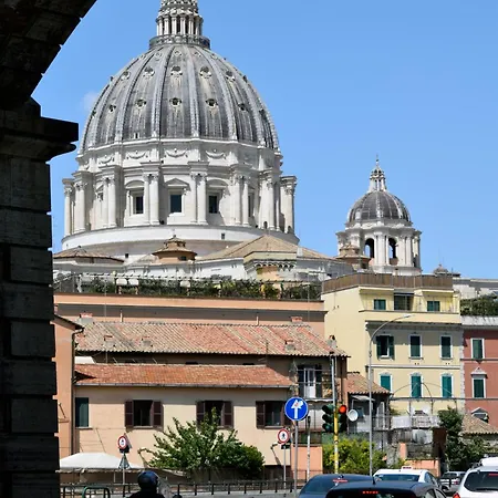 Vatican Giulia Nocleg ze śniadaniem 2*